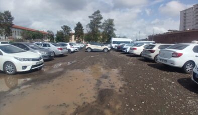 Hastane otoparkı köstebek yuvasına döndü: Vatandaşlar Çözüm Bekliyor