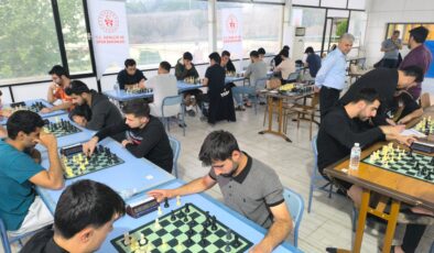 Diyarbakır’da Selahattin Eyyubi Yurdu’nda Satranç Heyecanı