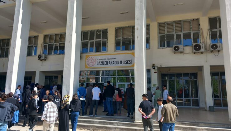 Diyarbakır’da Bursluluk Sınavı Heyecanı