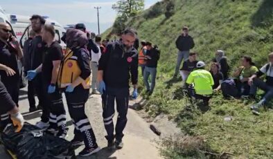 Yalova-Bursa yolunda kaza: Yolcu otobüsü devrildi, can kaybı var