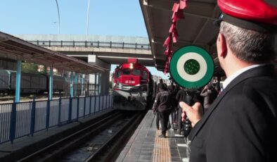 Turistik Diyarbakır Ekspresi davul zurnayla karşılandı