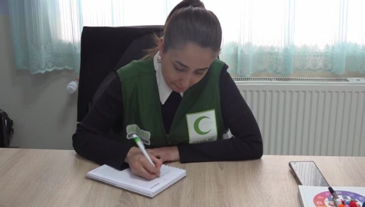 Yeşilay gönüllüsü öğretmen, Muş’ta bağımlılıkla savaşıyor