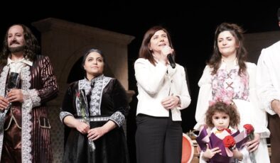 Amed Tiyatro Festivali’nin açılış oyunu yoğun ilgi gördü