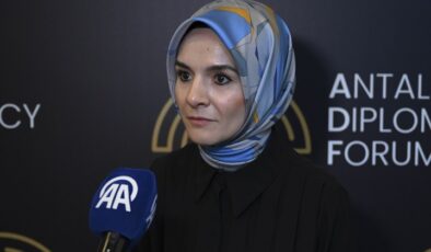 Bakan Göktaş, Türkiye’nin sosyal politikalardaki tecrübelerini forumda paylaştı