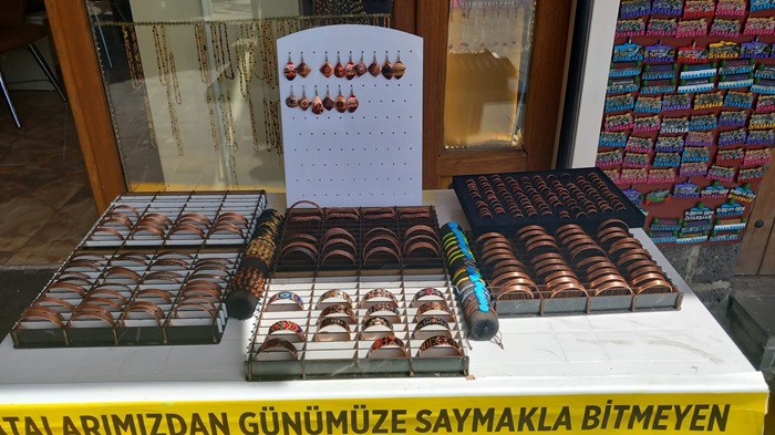 Bakır Bilezikler İlgi Görüyor