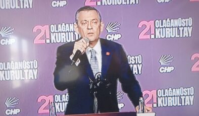 Özgür Özel, CHP 21. Olağanüstü Kurultayı’nda yeniden genel başkan