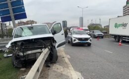 Bariyeri delen araçta 2 kişi hastaneye kaldırıldı