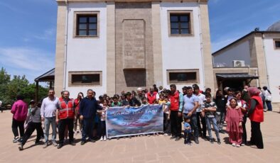 Diyarbakır’da 120 çocuk için Eğil’de gezi düzenledi