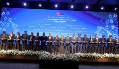 Bakan Kacır: Yatırımcıları Türkiye’nin fırsatlarına bekliyoruz