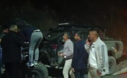 İki pikabın çarpıştığı kazada 8 kişi yaralandı
