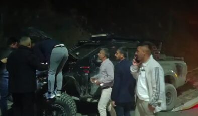 İki pikabın çarpıştığı kazada 8 kişi yaralandı