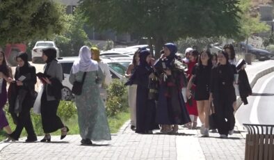28 Şubat mağduru kadın kızıyla aynı üniversiteden mezun oldu
