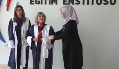 40 yıl sonra üniversiteye döndü, “doktor” unvanı aldı