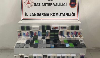 89 gümrük kaçağı cep telefonu ele geçirildi