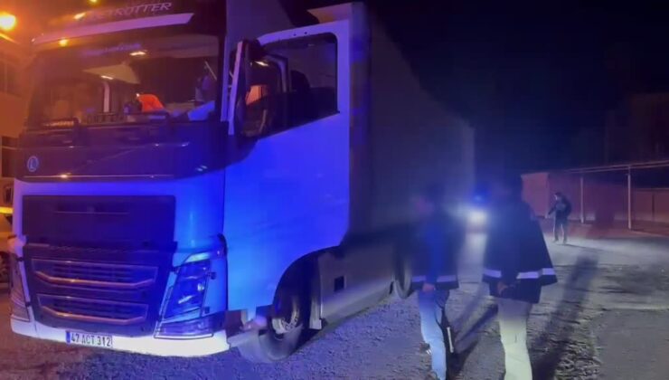 Anadolu Otoyolu’nda bir tırda 27 bin 770 paket kaçak sigara ele geçirildi