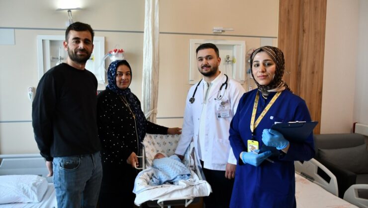 Badem şekeri yutan bebek kurtarıldı