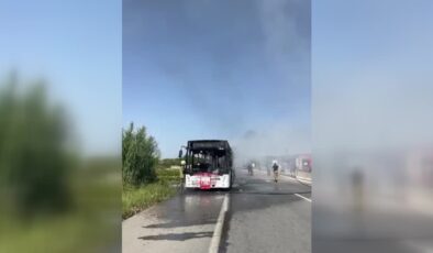 Belediye otobüsünde çıkan yangın söndürüldü