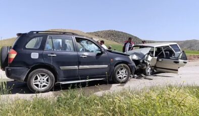 Cip ile otomobilin çarpıştığı kazada 6 kişi yaralandı