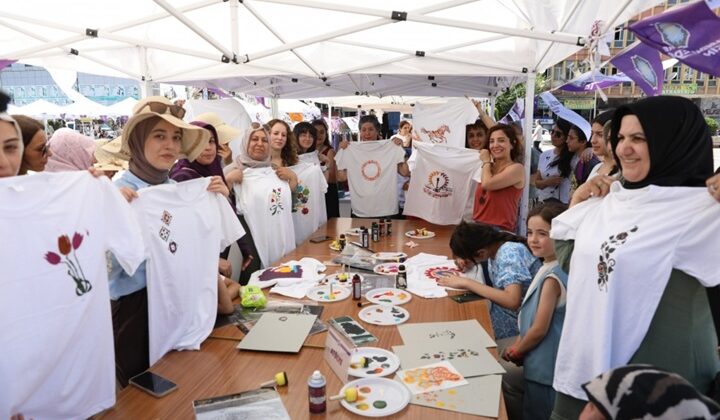 Kadınlar atölyelerde eğlenerek öğrendi