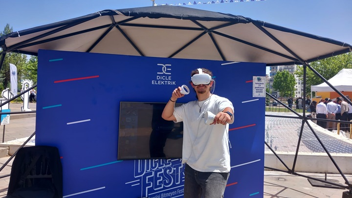 Dicle Fest İkinci Gününde Devam Ediyor