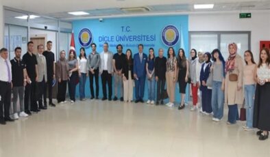Dicle Üniversitesi’nde öğrencilere destek