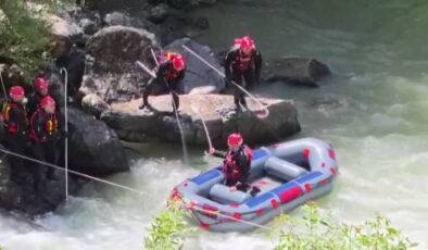 Dereye düşerek kaybolan genci arama çalışmaları sürüyor