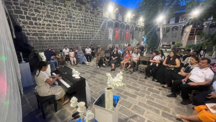 Diyarbakır BİLSEM öğrencilerinden tarihi mekanda konser