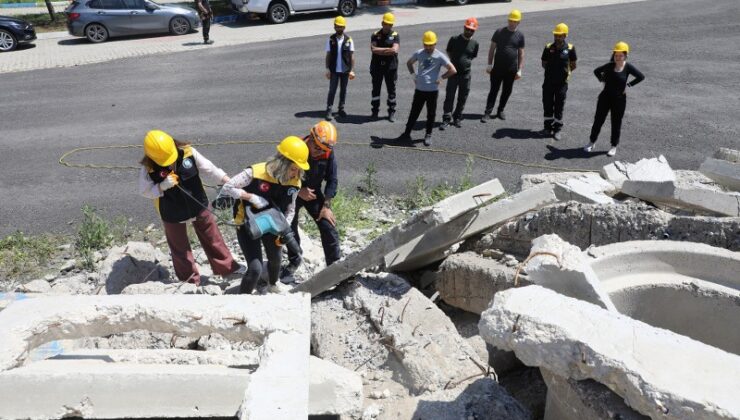 Diyarbakır büyükşehir personeli afet eğitimine katıldı