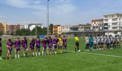 Diyarbakır kadın futbol takımı yarı finalde, erkekler liderliğe yükseldi