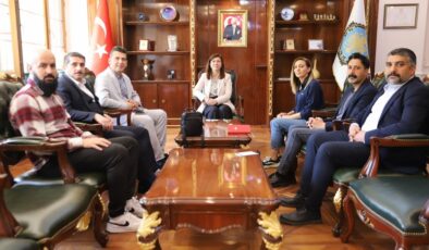 Diyarbakır’da işitme engelli temsilcilerden anlamlı ziyaret