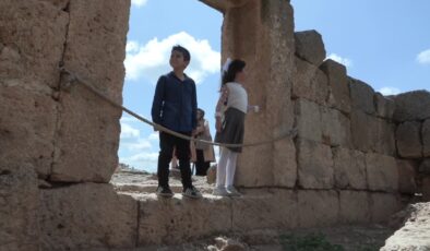 Diyarbakır’da minik kültür elçileri tarihi mirasa ışık tutuyor