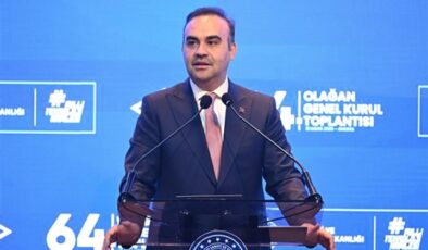Bakan Kacır: Türkiye’yi temsil eden öğrencilerimiz gururumuz oldu
