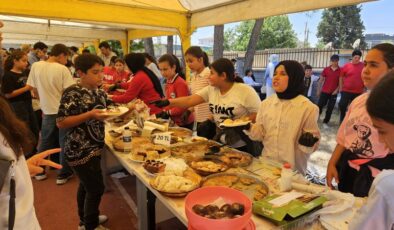 Gazze ve Doğu Türkistan için düzenlenen kermes ilgi gördü