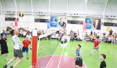 Hazro’da Kurumlar Arası Voleybol Turnuvası Sona Erdi