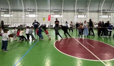 Hazro’da Anaokulu Öğrencileri İçin Renkli Etkinlik