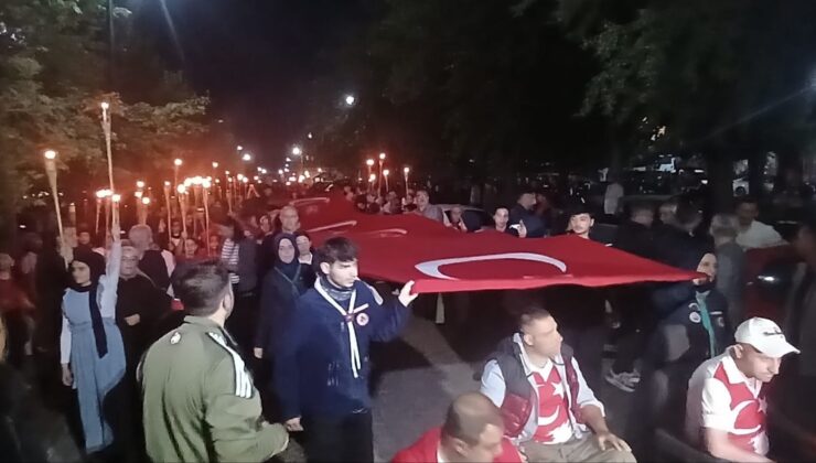 Diyarbakır’da Fener Alayı Düzenlendi