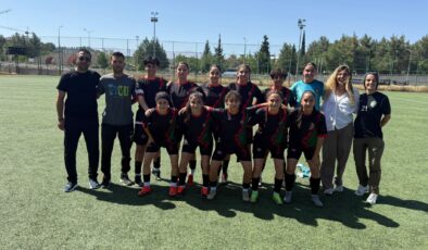Kadın Futbol Takımı Play-Off’ta final oynayacak
