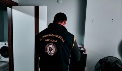 Iğdır’da sahte evrakla göçmen kaçakçılığı yaptıkları iddiasıyla 2 zanlı tutuklandı