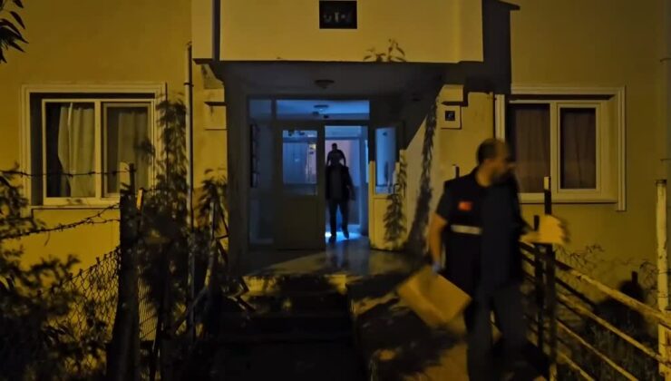 Komşuların kavgasında 3 kişi bıçakla yaralandı