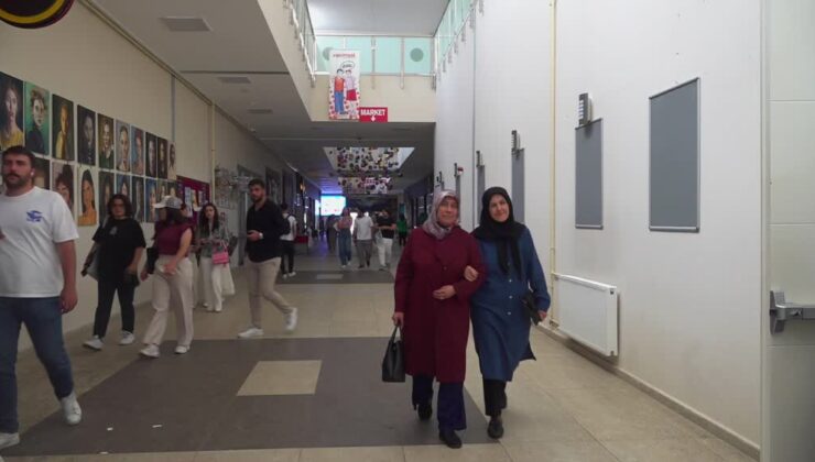 Lisede başlayan dostluk, üniversitede devam ediyor