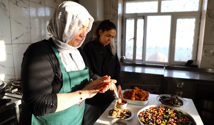 Mardin’in “Dilek ablası” hemcinslerine istihdam sağladı