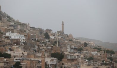 Mardin’de toz taşınımı etkisini sürdürüyor