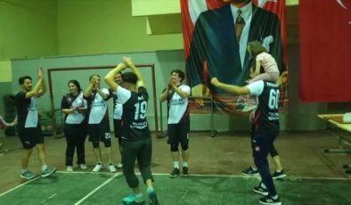 Gençlik Haftası’nda voleybol coşkusu: Kaymakamlıkspor kazandı