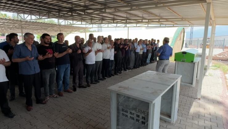 Bir kişi tartıştığı eşini bıçakla öldürdü