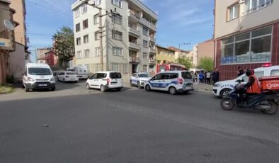 Otomobilinin altında sıkışan kişi hayatını kaybetti