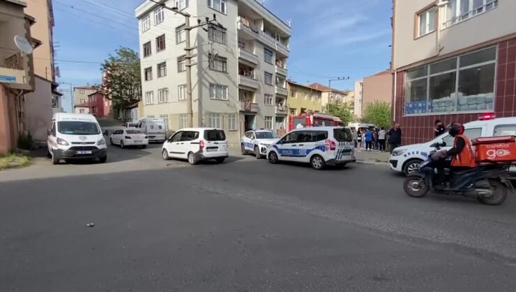 Otomobilinin altında sıkışan kişi hayatını kaybetti