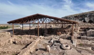 Perre Antik Kenti’ndeki yaşam yapay zeka destekli hologramla canlandırılıyor