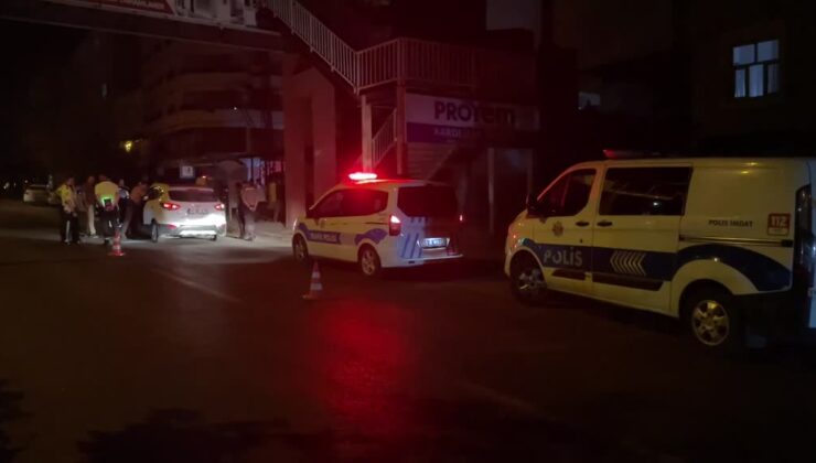 Polise silahla ateş açan zanlı saklandığı evde yakalandı
