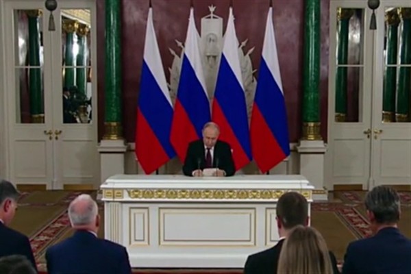 Putin, İstanbul’da ön koşulsuz müzakere teklif etti