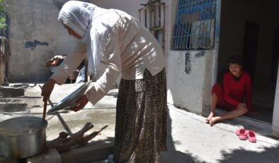 Şırnaklı anneler hasta ve engelli çocuklarını hayata bağladı